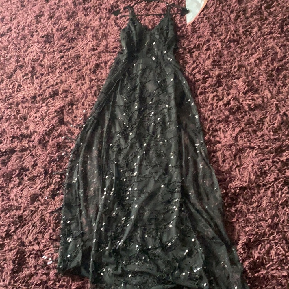 beautiful dress - Picture 2 of 2